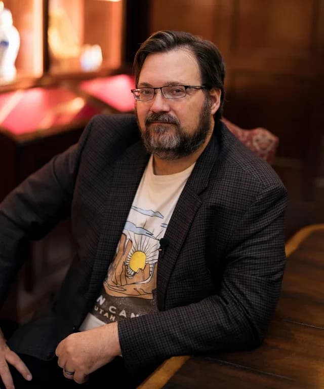 Брендон Сандерсон